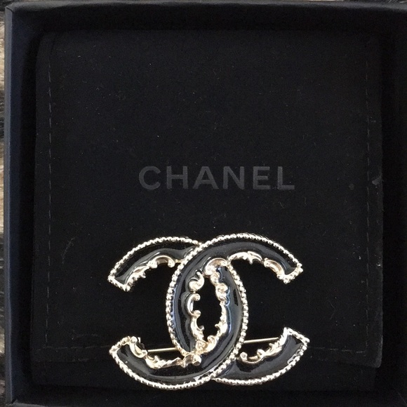 Chanel Enamel CC Black and Gold Brooch - Picture 2 of 5